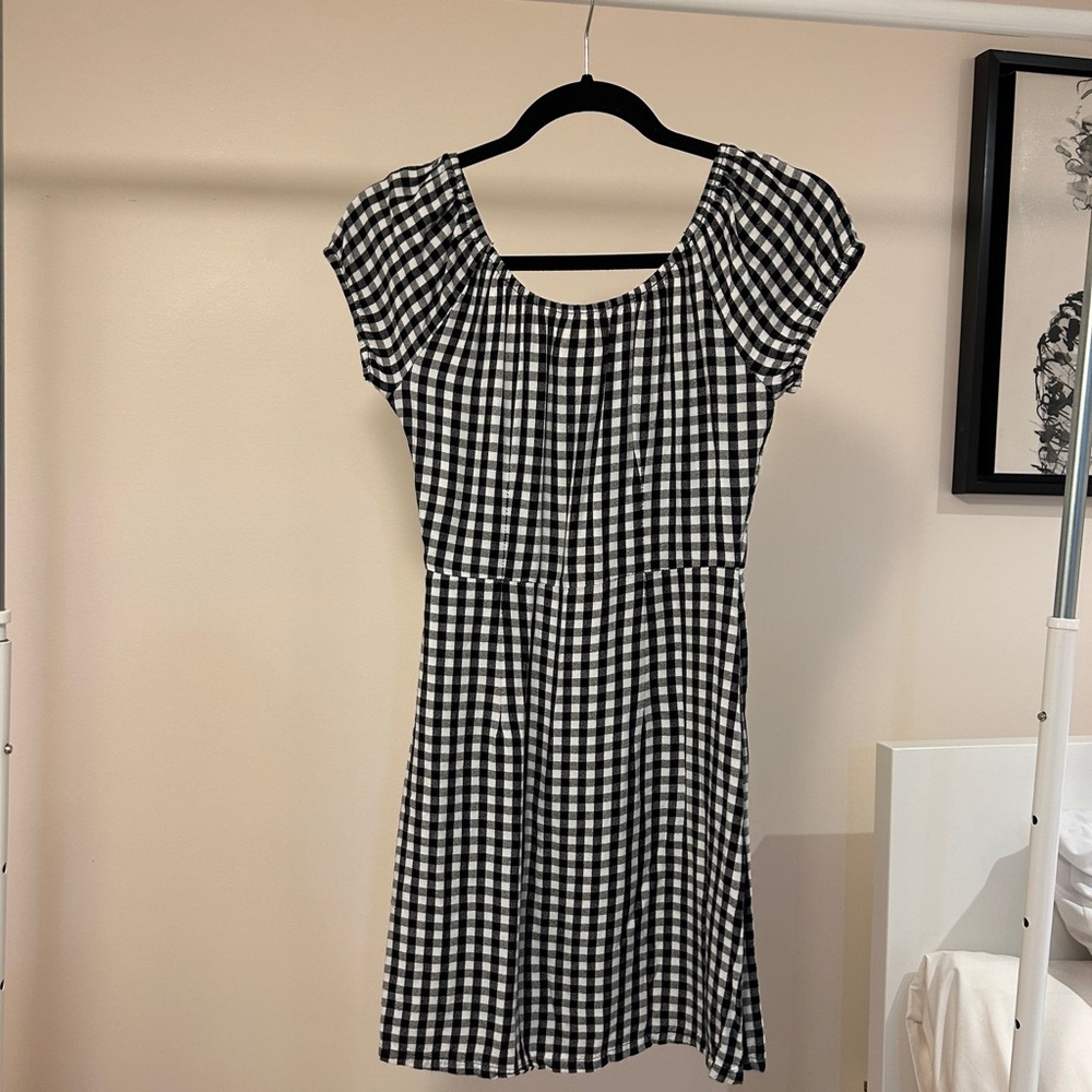 Hollister gingham checker print style dress size small black and white